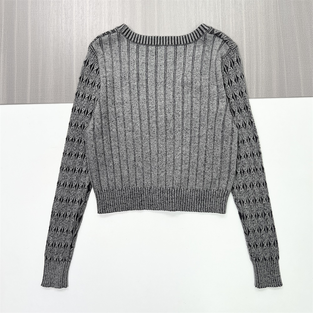 Женский серо-черный вязаный кардиган с геометрическим рисунком (укороченный крой)