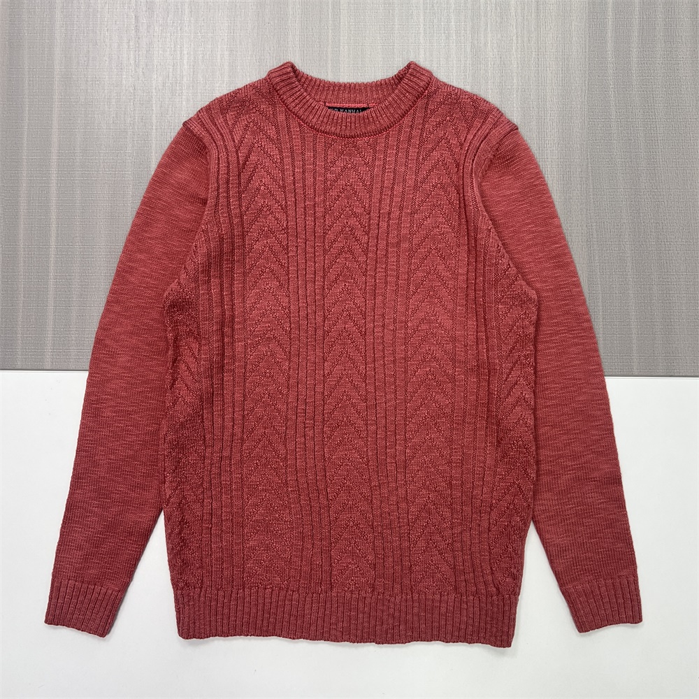 Женский бордовый свитер крупной вязки (круглый вырез, текстурированный шевронный узор)