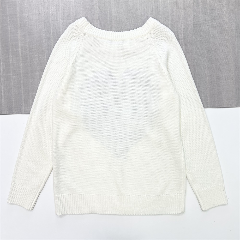 Женский бело-черный вязаный свитер с сердечками (круглый вырез, свободный крой)