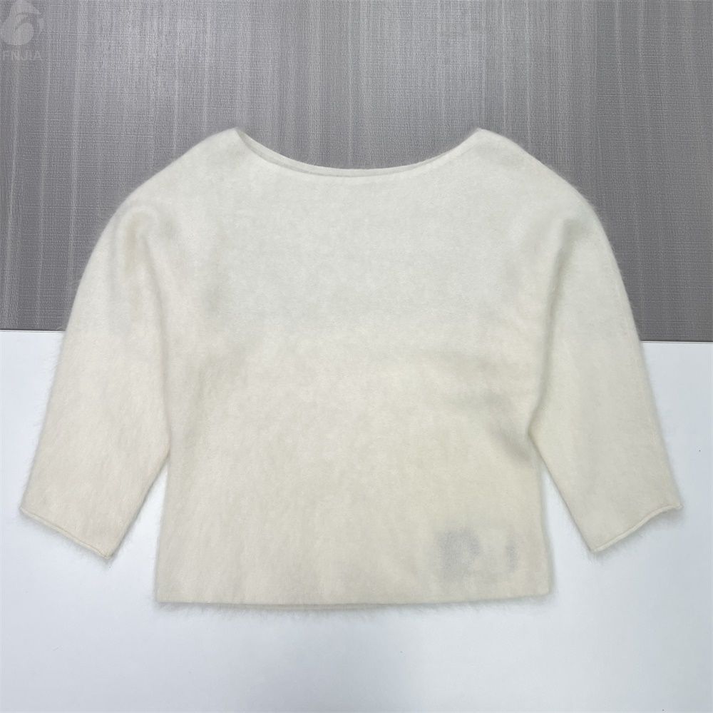 Женский вязаный свитер кремового цвета с вырезом лодочкой (мягкая ворсистая текстура, рукава 3/4)