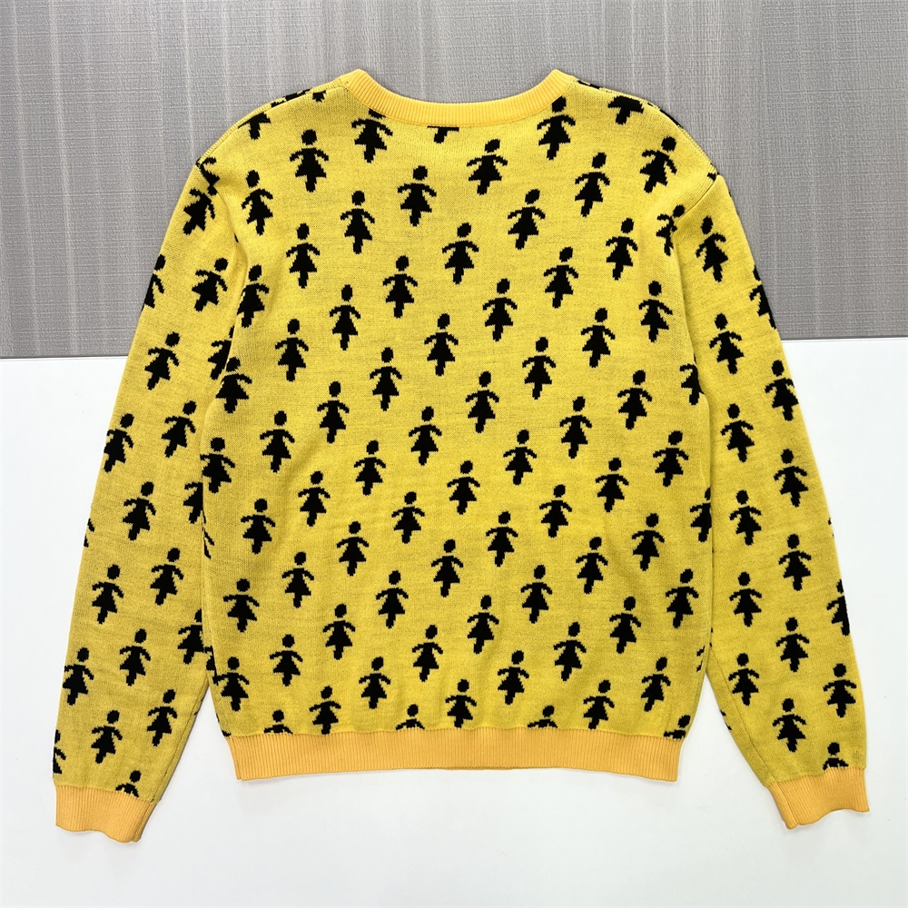 Женский вязаный свитер горчичного и черного цветов с фигурным принтом (круглый вырез, свободный крой оверсайз)