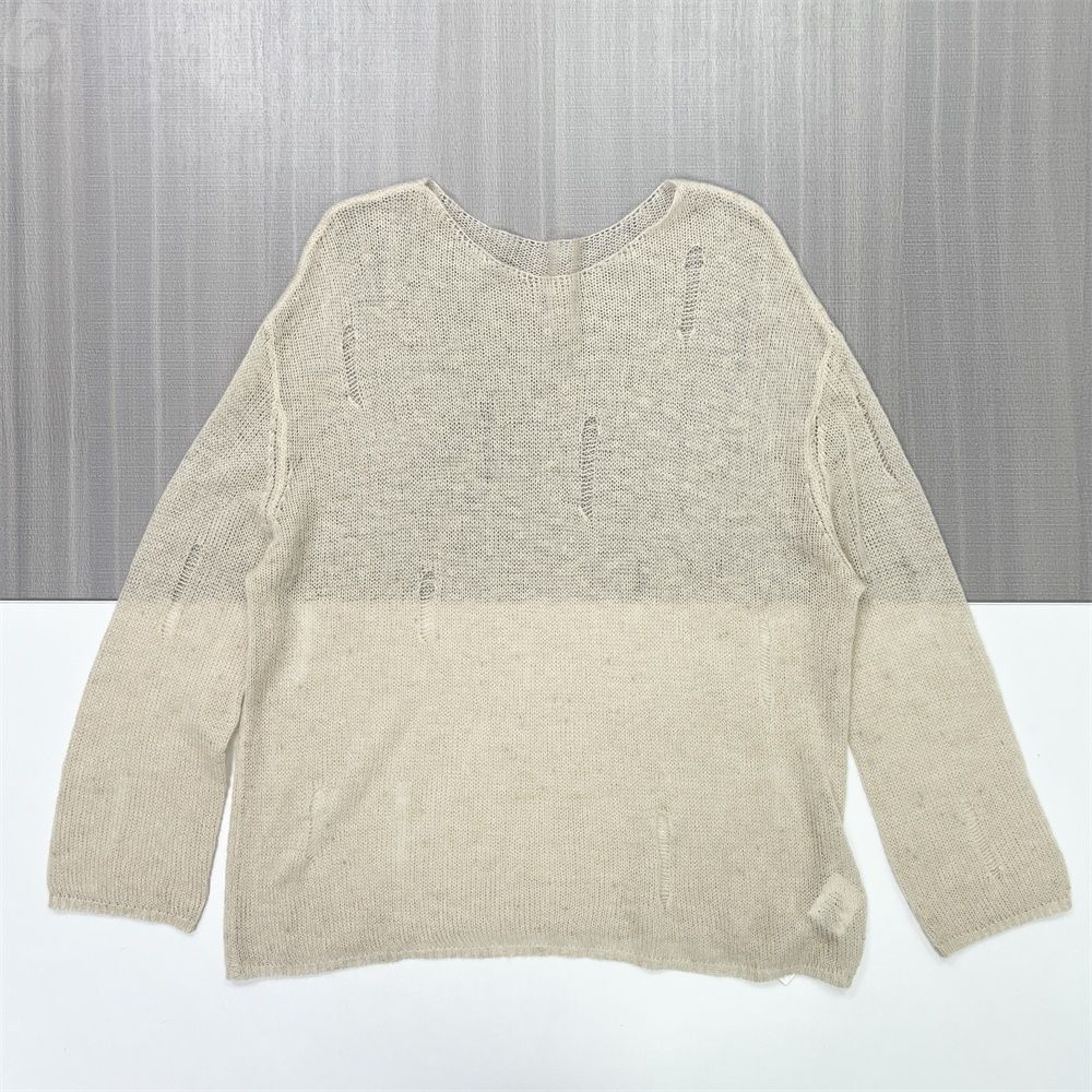 Женский бежевый свитер ажурной вязки из потертого трикотажа (вырез лодочкой, приталенный крой)