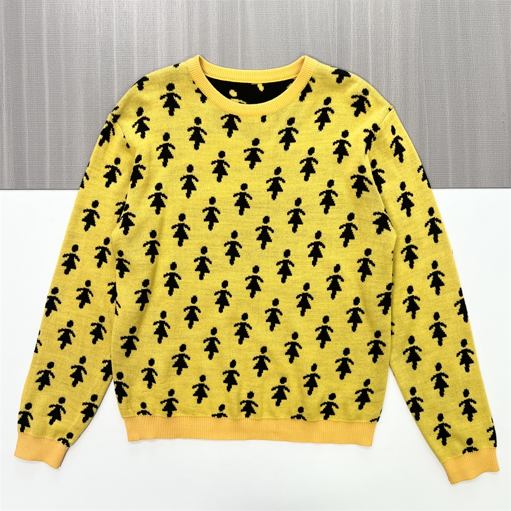 Женский вязаный свитер горчичного и черного цветов с фигурным принтом (круглый вырез, свободный крой оверсайз)