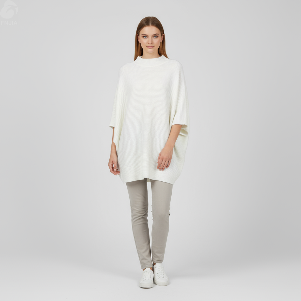 Женский белый свитер-пончо из трикотажа в рубчик (имитация шеи, объемный крой "летучая мышь")