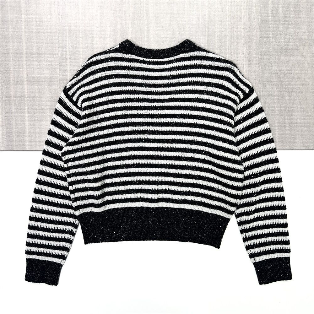 Женский вязаный свитер в черно-белую полоску (блестящие детали, укороченный крой)
