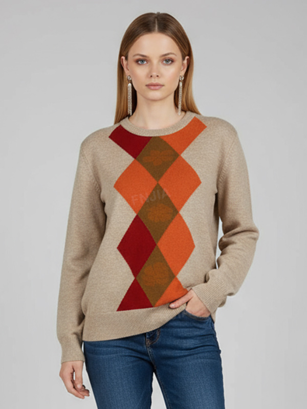 Женский бежевый свитер вязки 