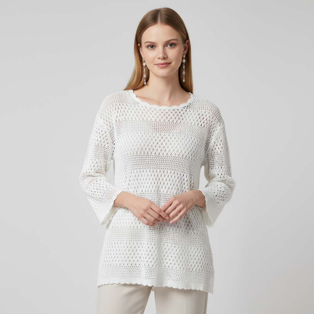 Женская белая ажурная вязаная туника (расклешенные рукава длиной 3/4, волнистый низ и круглый вырез горловины)